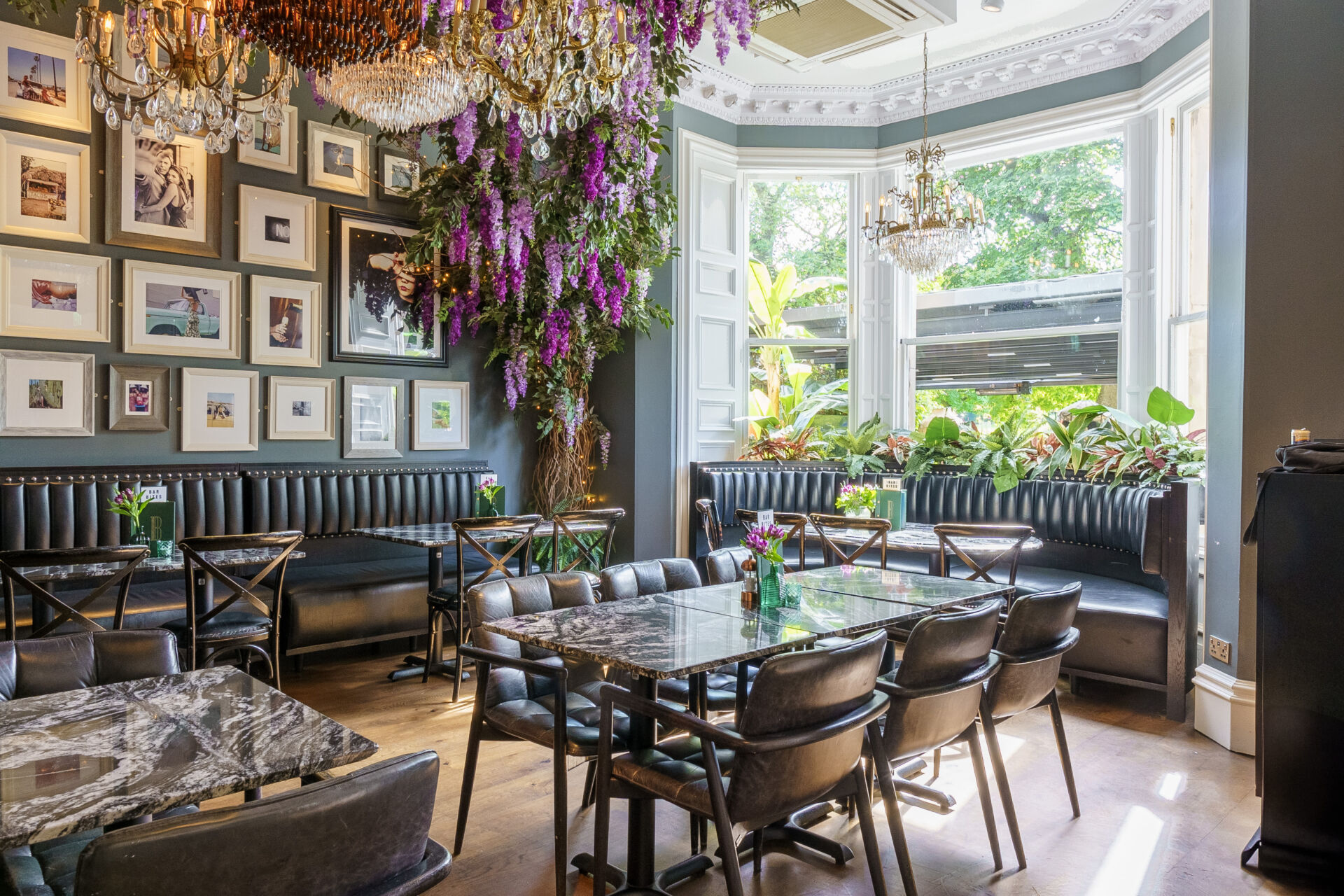 inside of Black Ivy in Edinburgh